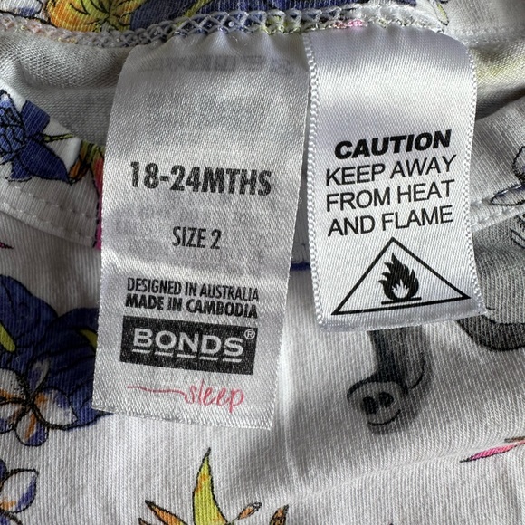 Bonds Pajamas Sleepwear - Short Sleeve Shirt + Shorts - Size 2 / 18-24 Months - Picture 3 of 4